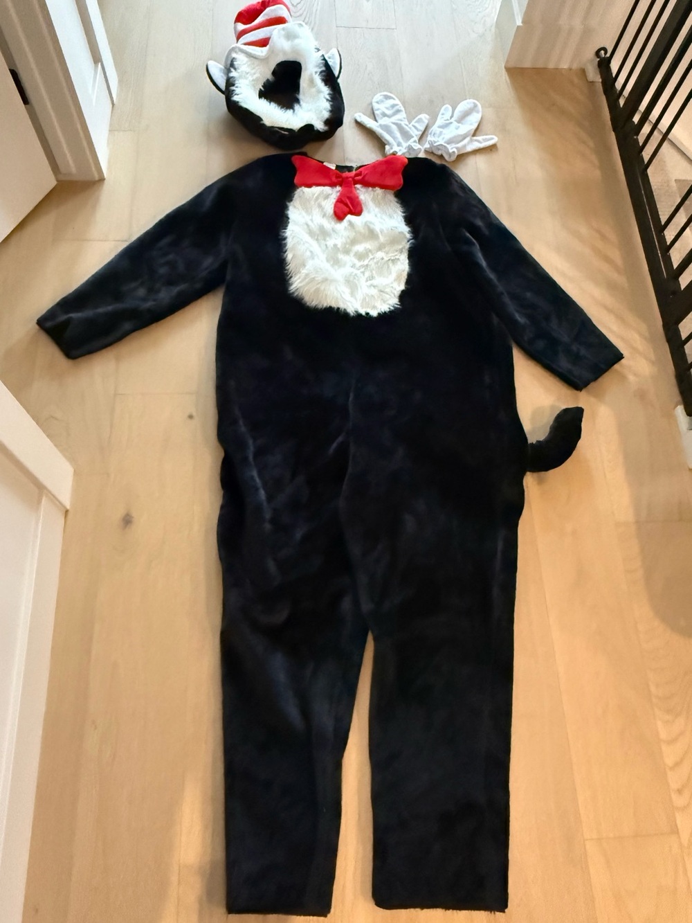Adult XXL Cat in the Hat Costume